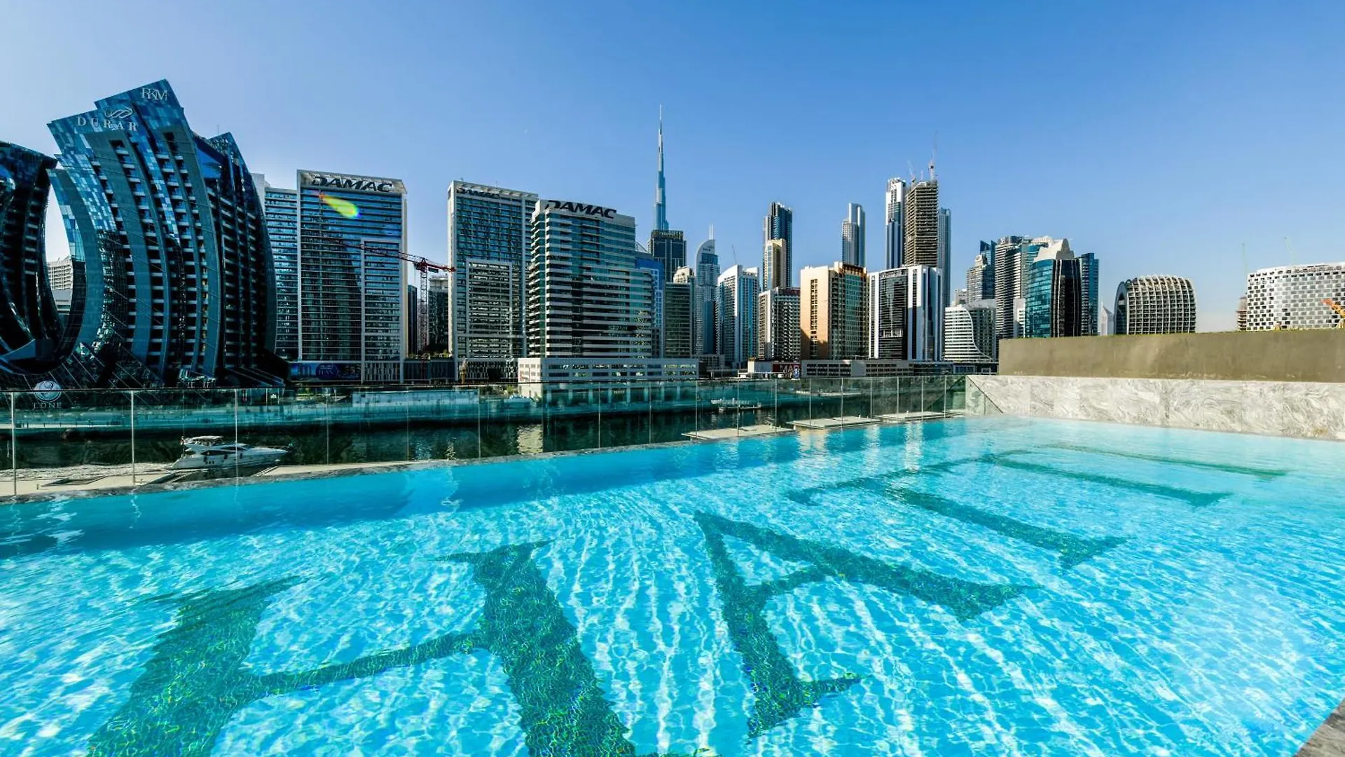 Burj Khalifa Poolview 1Br Apartment For 4 People Dubai United Arab Emirates